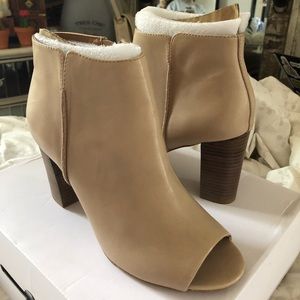 Aldo peep toe leather heeled booties beige
